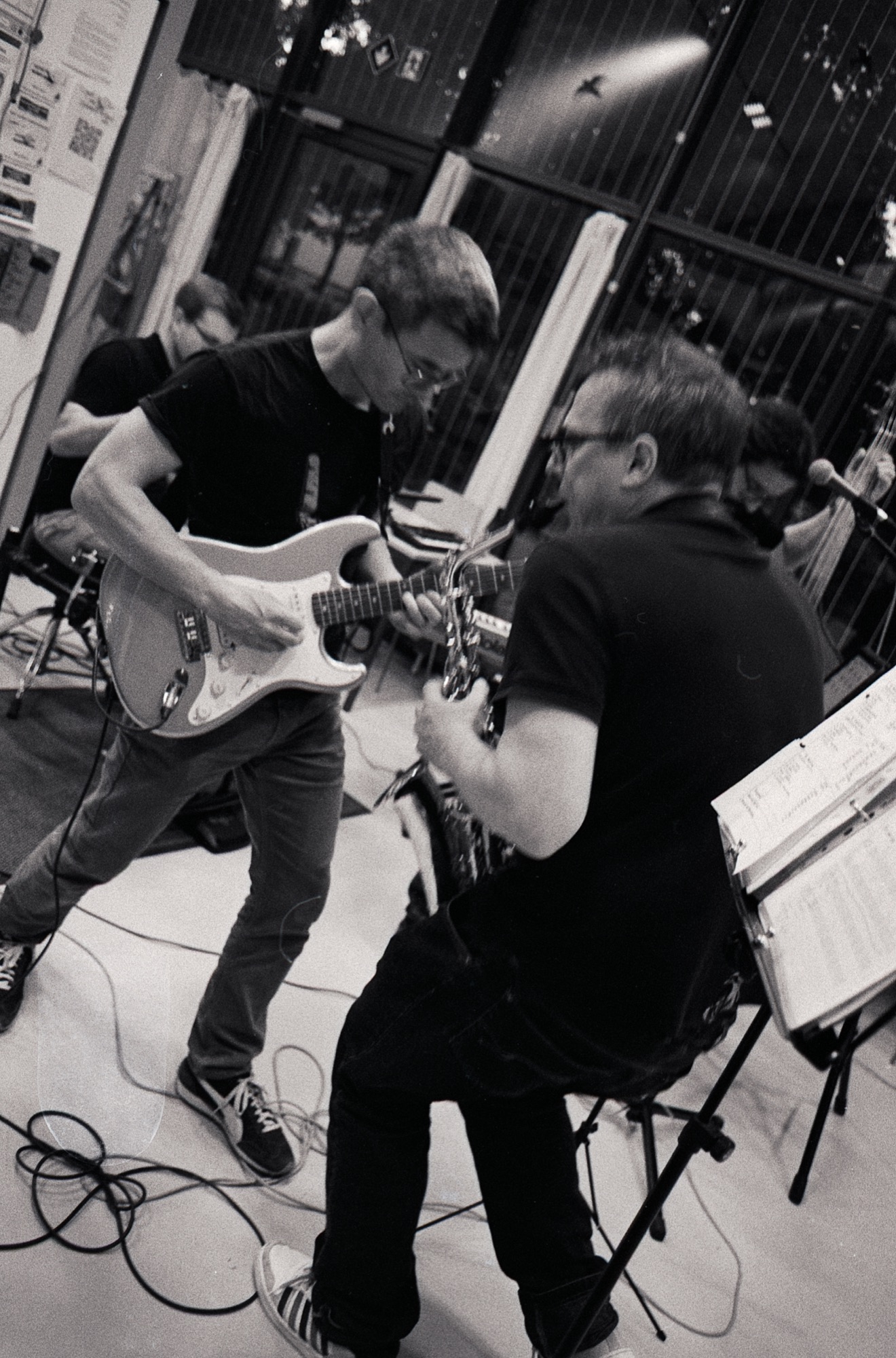 Gitarrist und Saxophonist